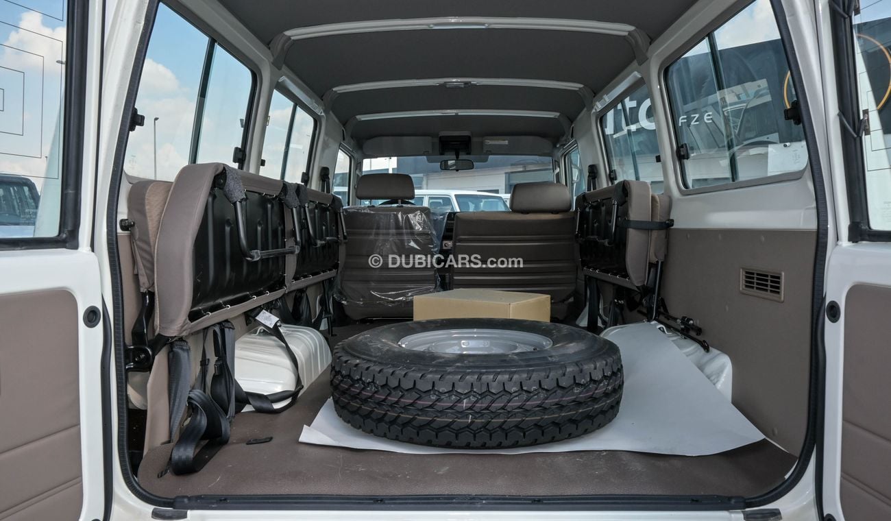 Toyota Land Cruiser 70 LC78 4.5L V8 YM 2024 BASIC