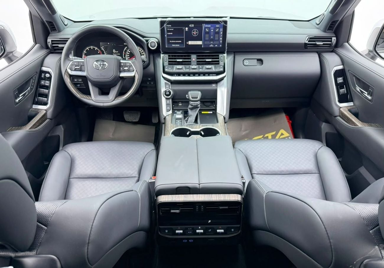 Toyota Land Cruiser VXR 2024 Toyota Land Cruiser VXR, 2030 Toyota Warranty, 2029 Toyota Service Pack, Low Km, 7 Seater, GCC