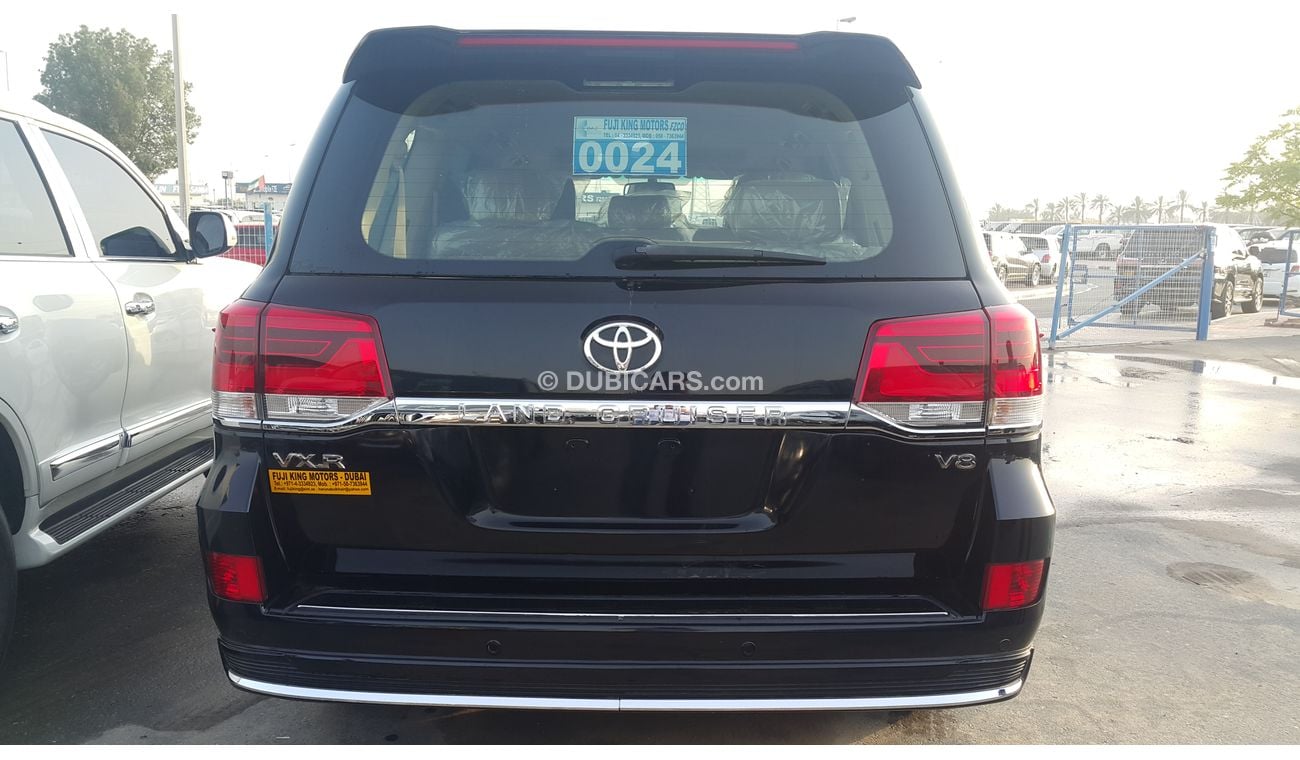 تويوتا لاند كروزر FULL OPTION V8 BLACK COLOR 2020 SHAPE