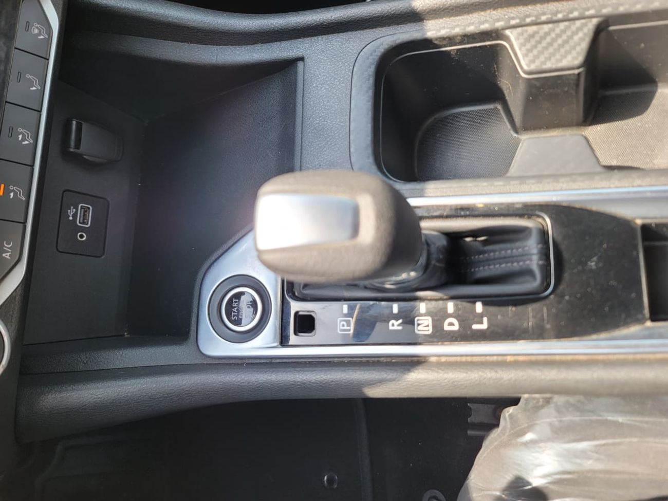 نيسان سنترا SV 1.8L