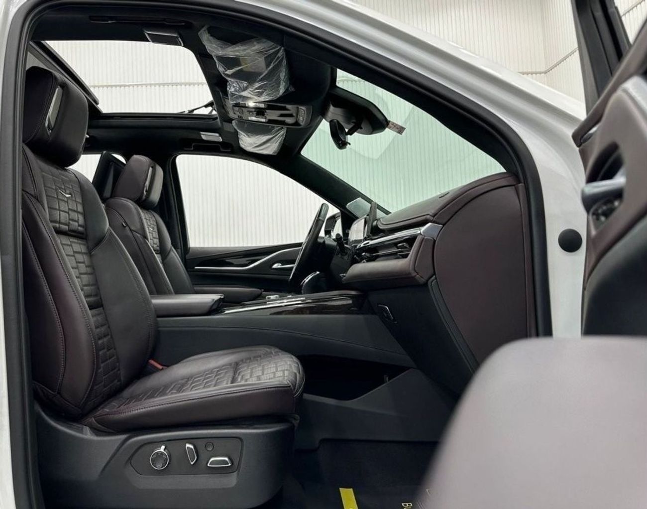 Cadillac Escalade Sport Platinum Premium 2022 Cadillac Escalade 600 Platinum, Feb 2028 Cadillac Warranty + Service Pac