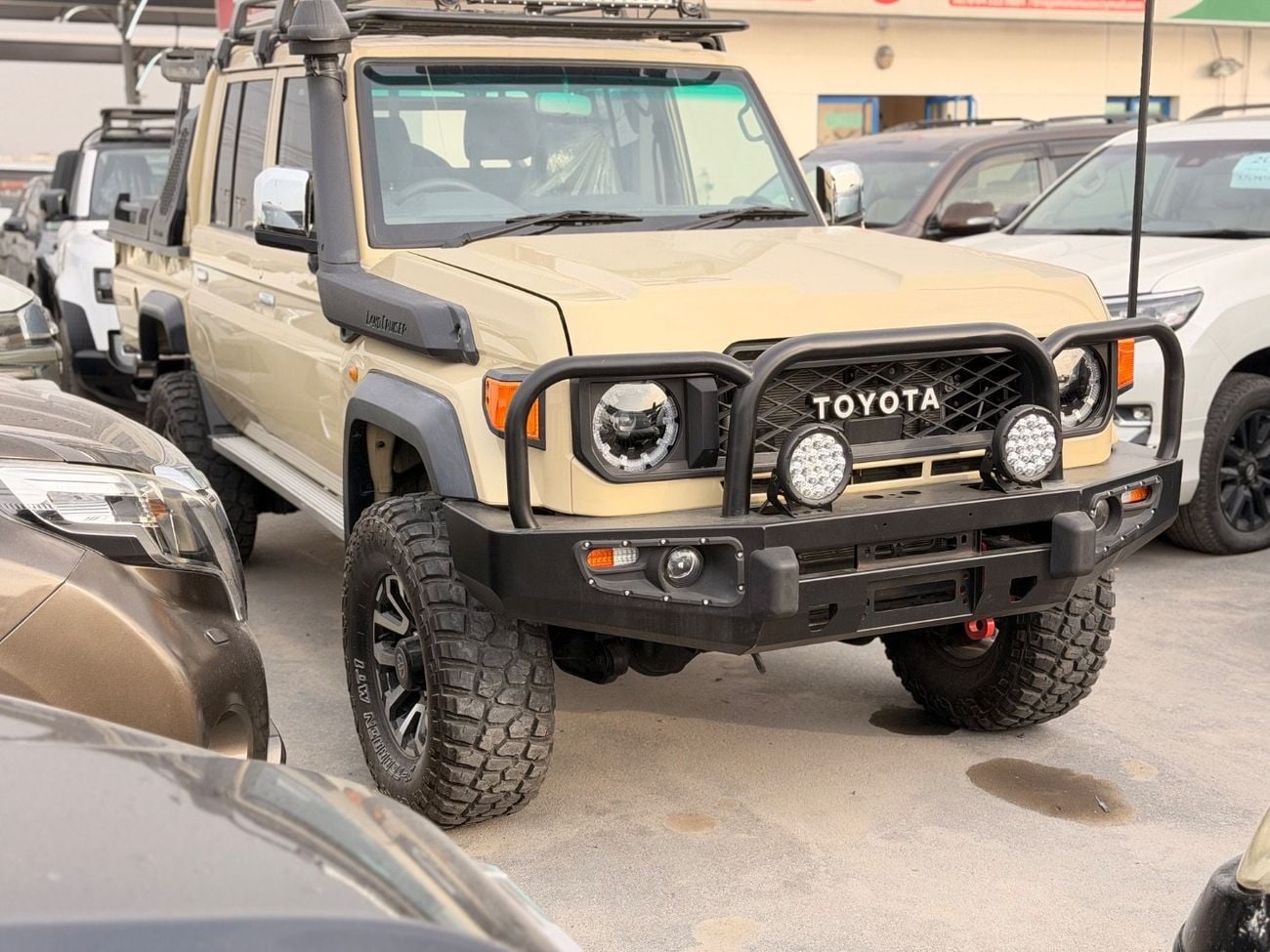 تويوتا لاند كروزر بيك آب Double Cabin 4.5L