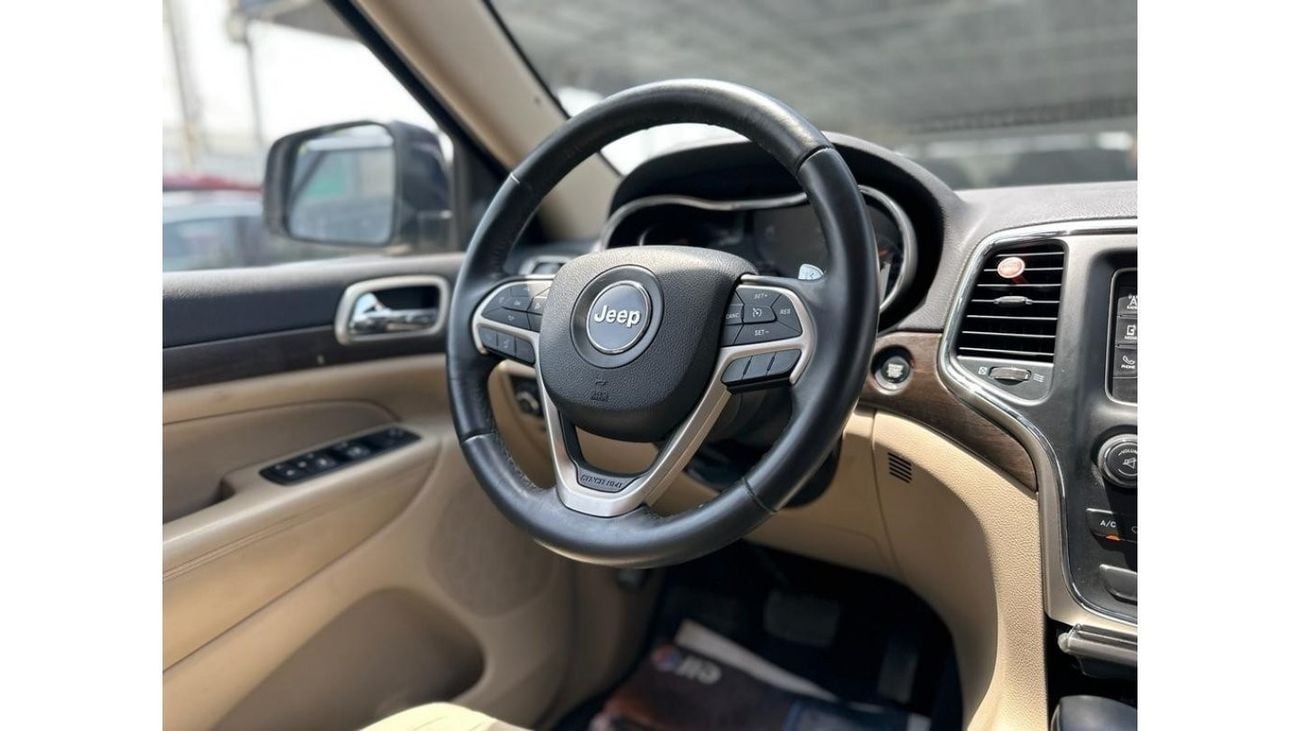 جيب جراند شيروكي لاريدو