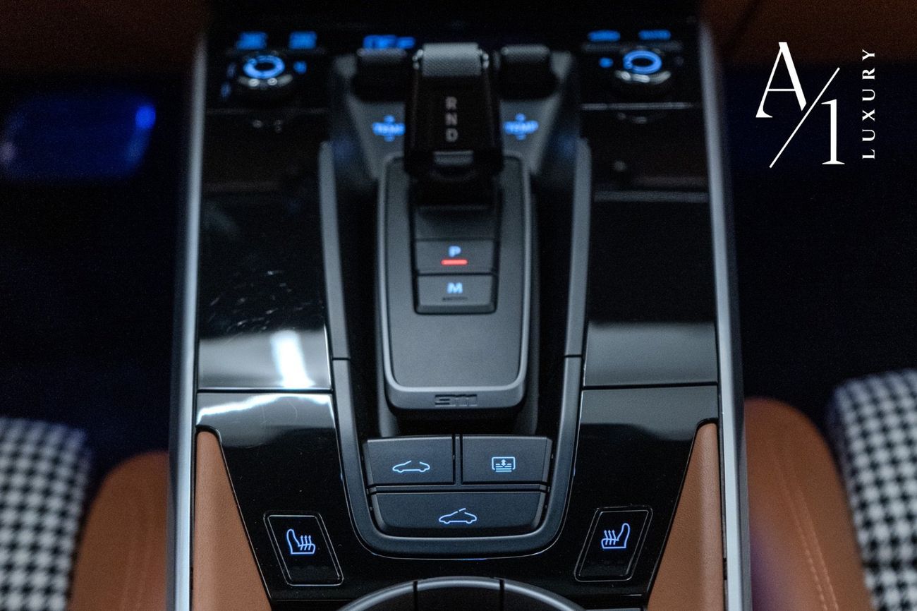 بورش 911 2025 Porsche 911 Turbo, Exclusive Manfaktur Edition,Warranty, Very Low Kms, GCC Spec