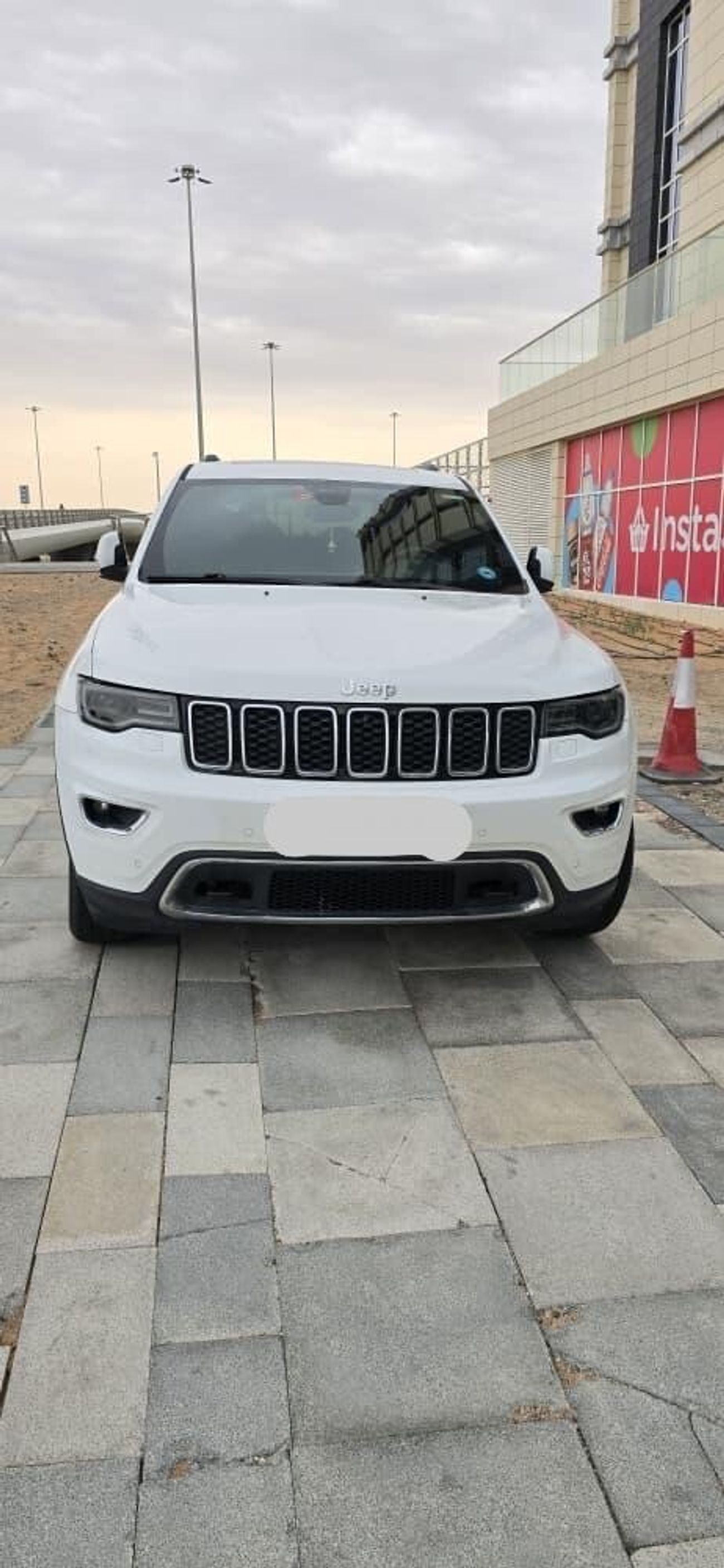 جيب جراند شيروكي