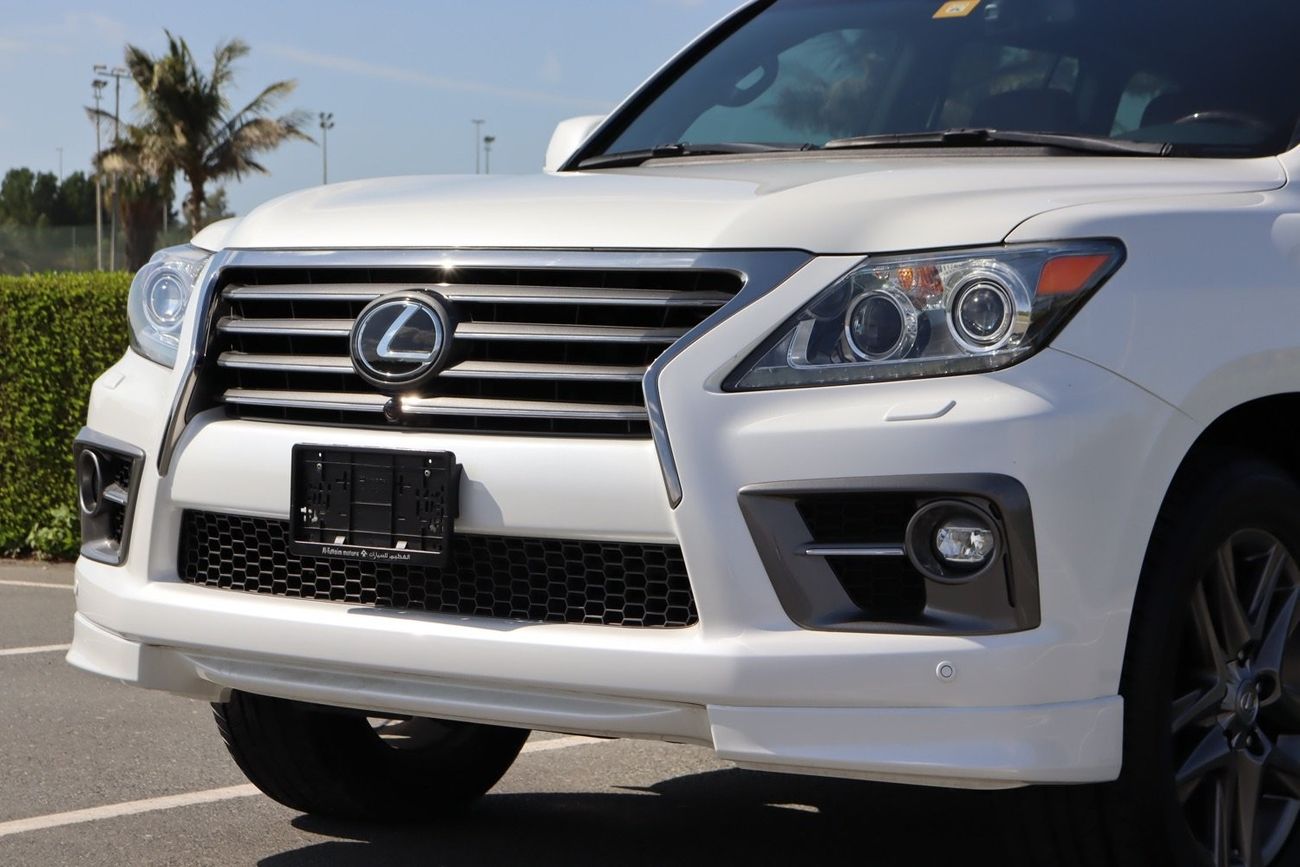 Lexus LX 570 Sport Platinum Lexus LX570s / 2015 / GCC / Only 23,000Km