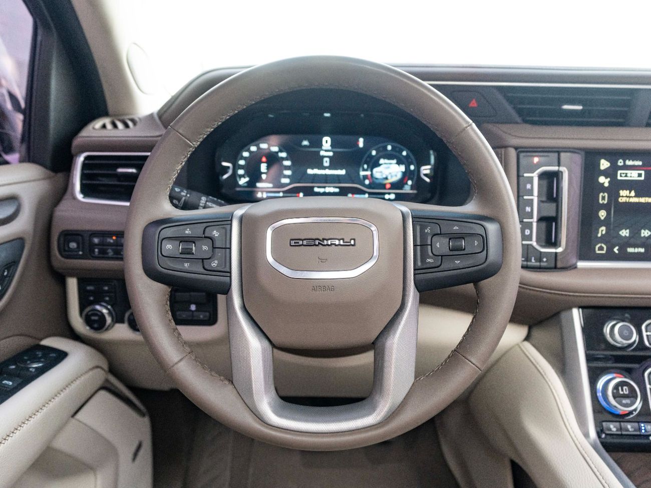 جي أم سي يوكون 6.2 V8 Denali (AWD)