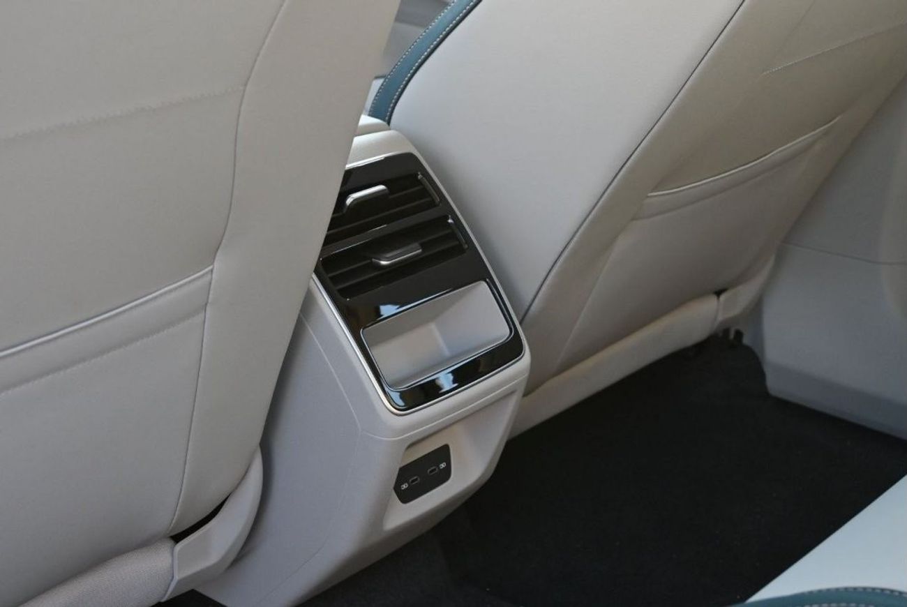 فولكس واجن ID.7 Volkswagen ID 7 Pro Vizzion Radar, 360 Camera, AR Heads-Up Display, Adaptive Cruise Control, Lane As