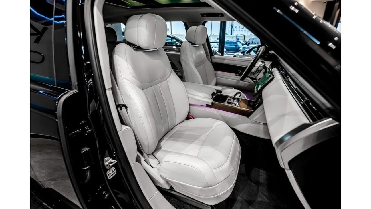 Land Rover Range Rover 2023 Range Rover Vogue HSE LWB P530, 2026 Land Rover Warranty + 2028 Service Contract, Low KMs, GCC