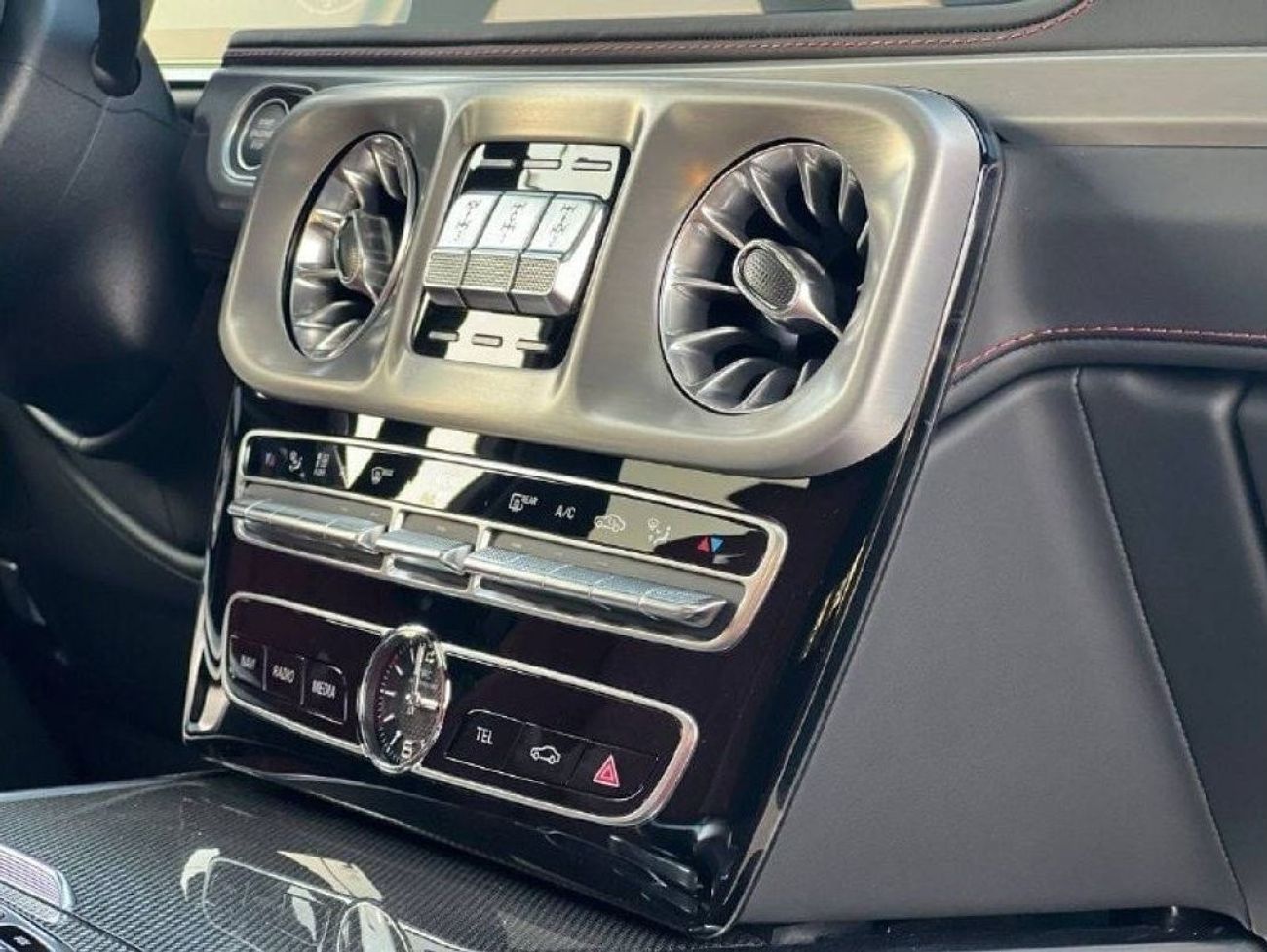 مرسيدس بنز G 63 AMG 4.0L V8 PTR A/T // 2022 // FULL OPTION WITH AMG KIT , 360 CAMERA // SPECIAL OFFER // BY FORMULA AUTO