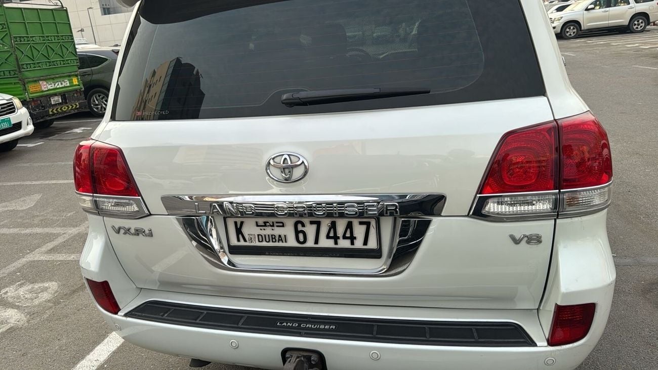 تويوتا لاند كروزر VXR