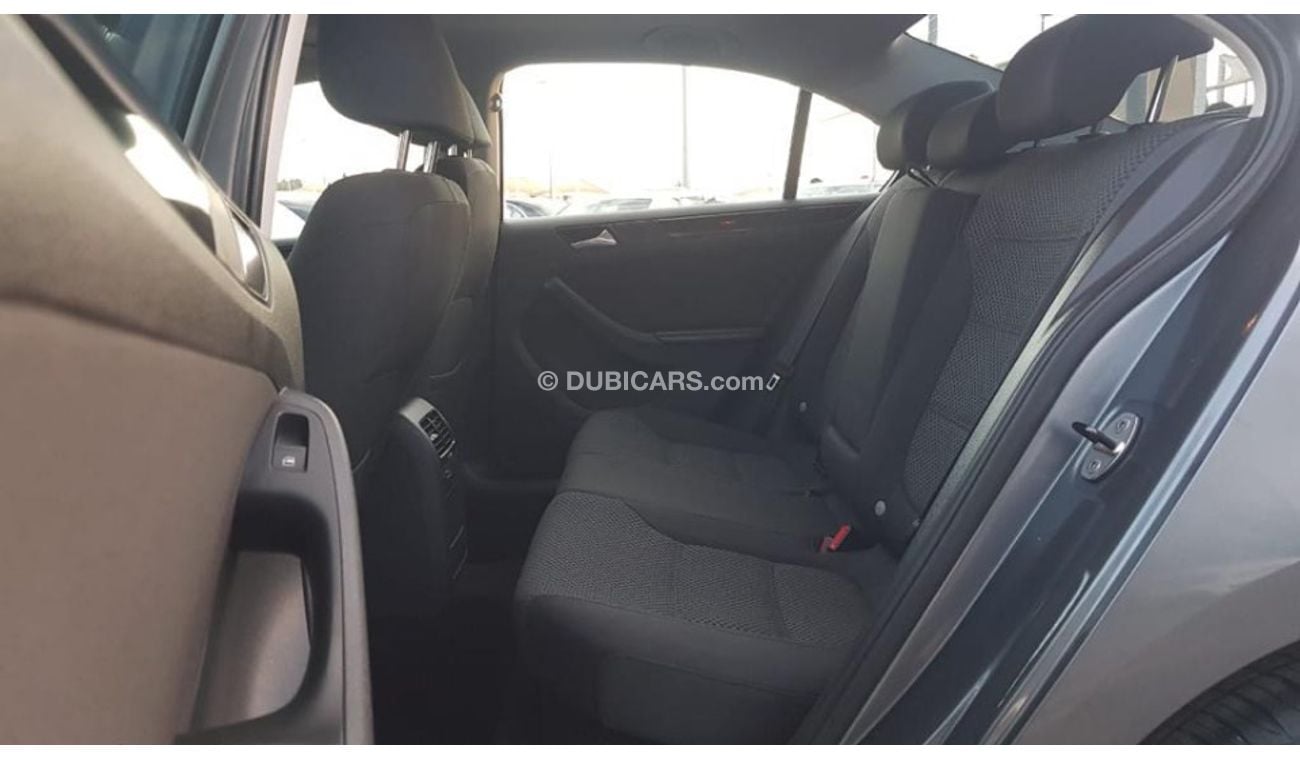 Volkswagen Jetta Volex wagan Getta model 2015 GCC car prefect condition full option low mileage