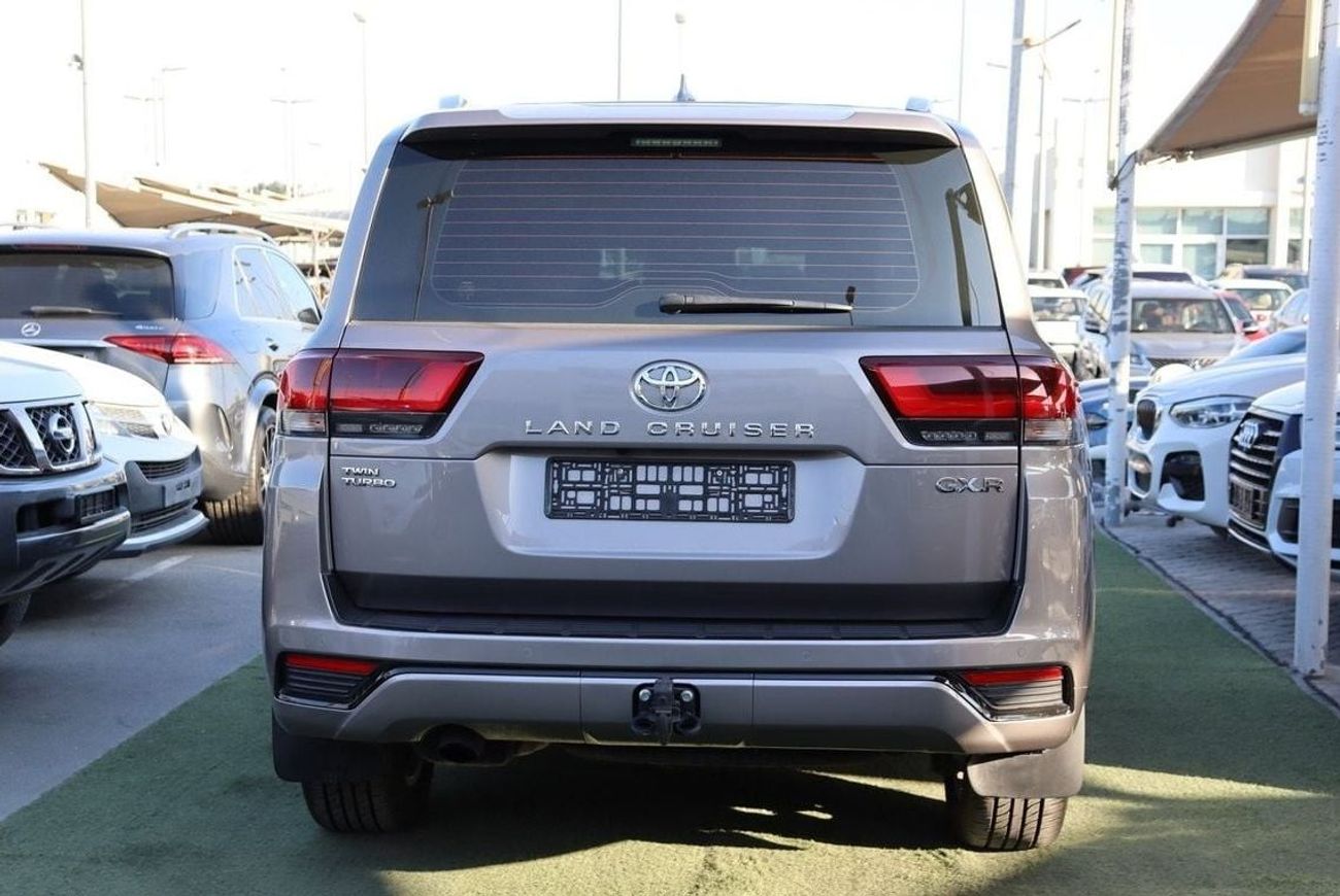 تويوتا لاند كروزر GXR4 3.5L Toyota Land Cruiser GX.R Twine Turbo/ 2022 / GCC / Full Service