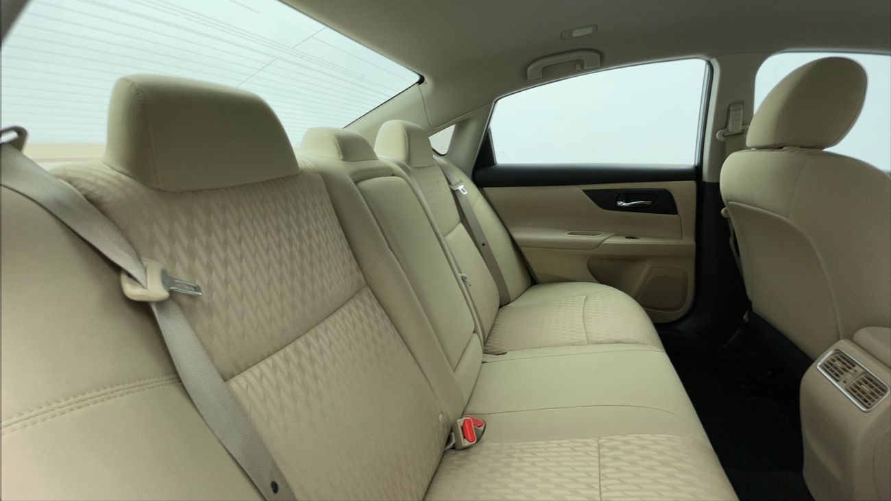 Nissan Altima S 2500