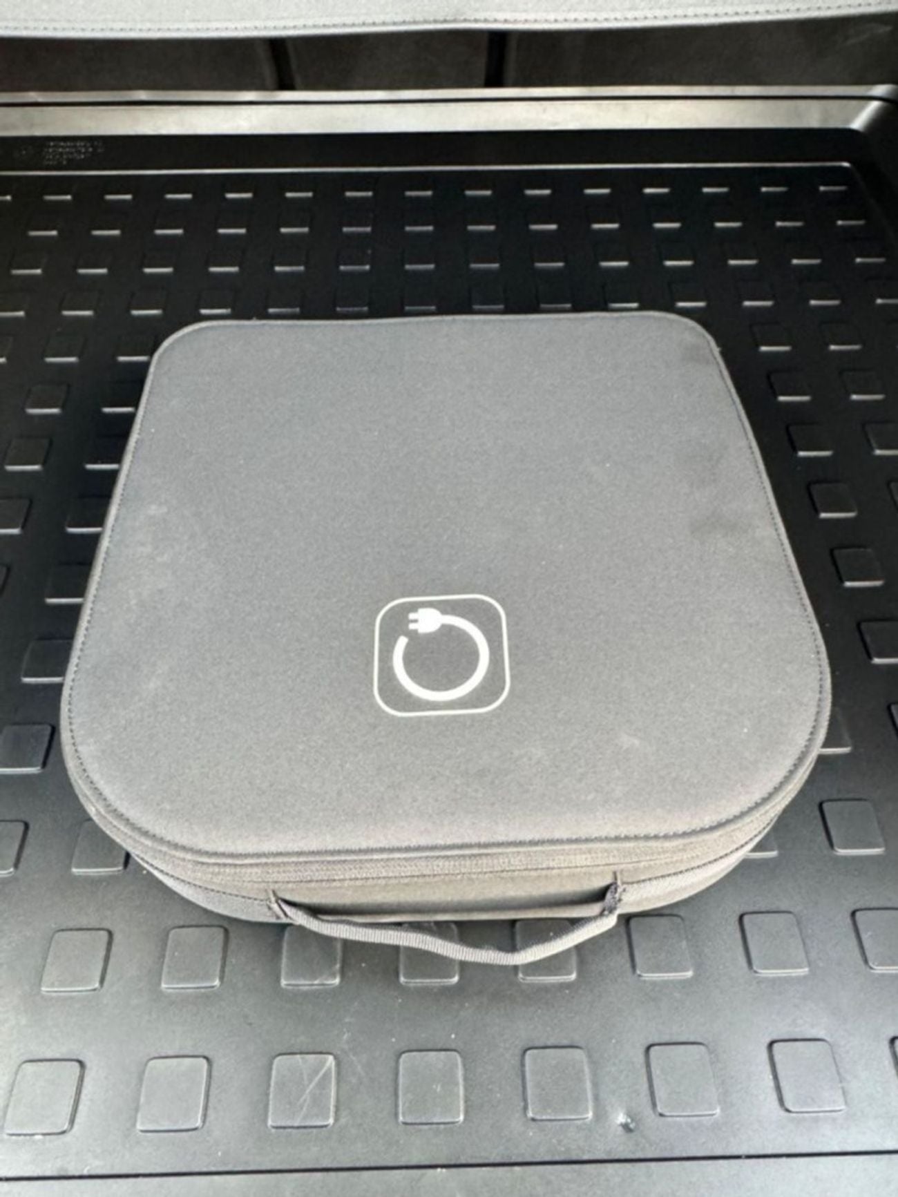 مرسيدس بنز EQE 350 SUV MERCEDES-BENZ EQE 350 SUV | 4 MATIC, FULL OPTION | FOR UAE +10% VAT & CUSTOMS