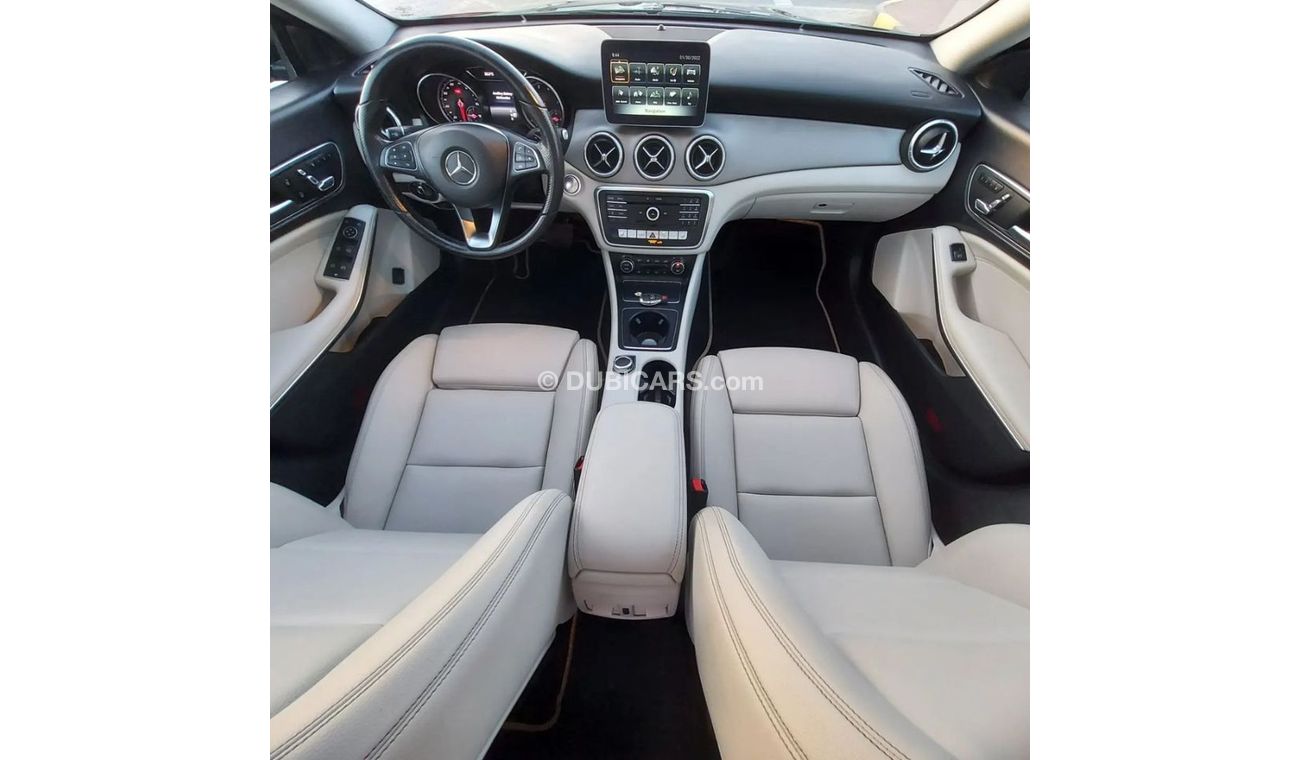 مرسيدس بنز CLA 250 رقم1وارد أمريكي بنوراما سرفيس كامل توايرجديدة
