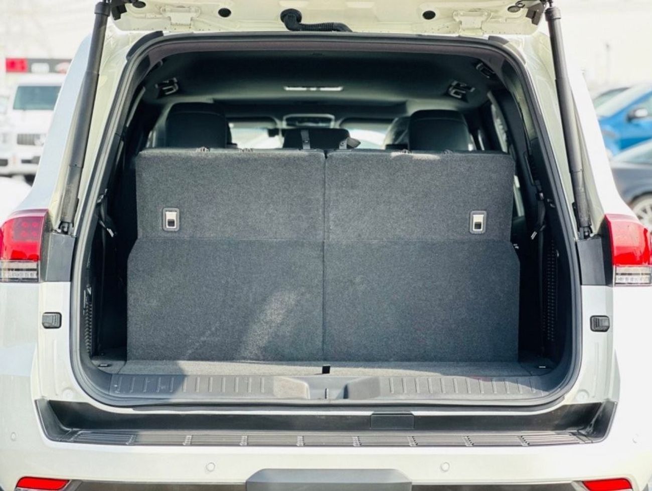 Toyota Land Cruiser Lc 300 sahara top of the range