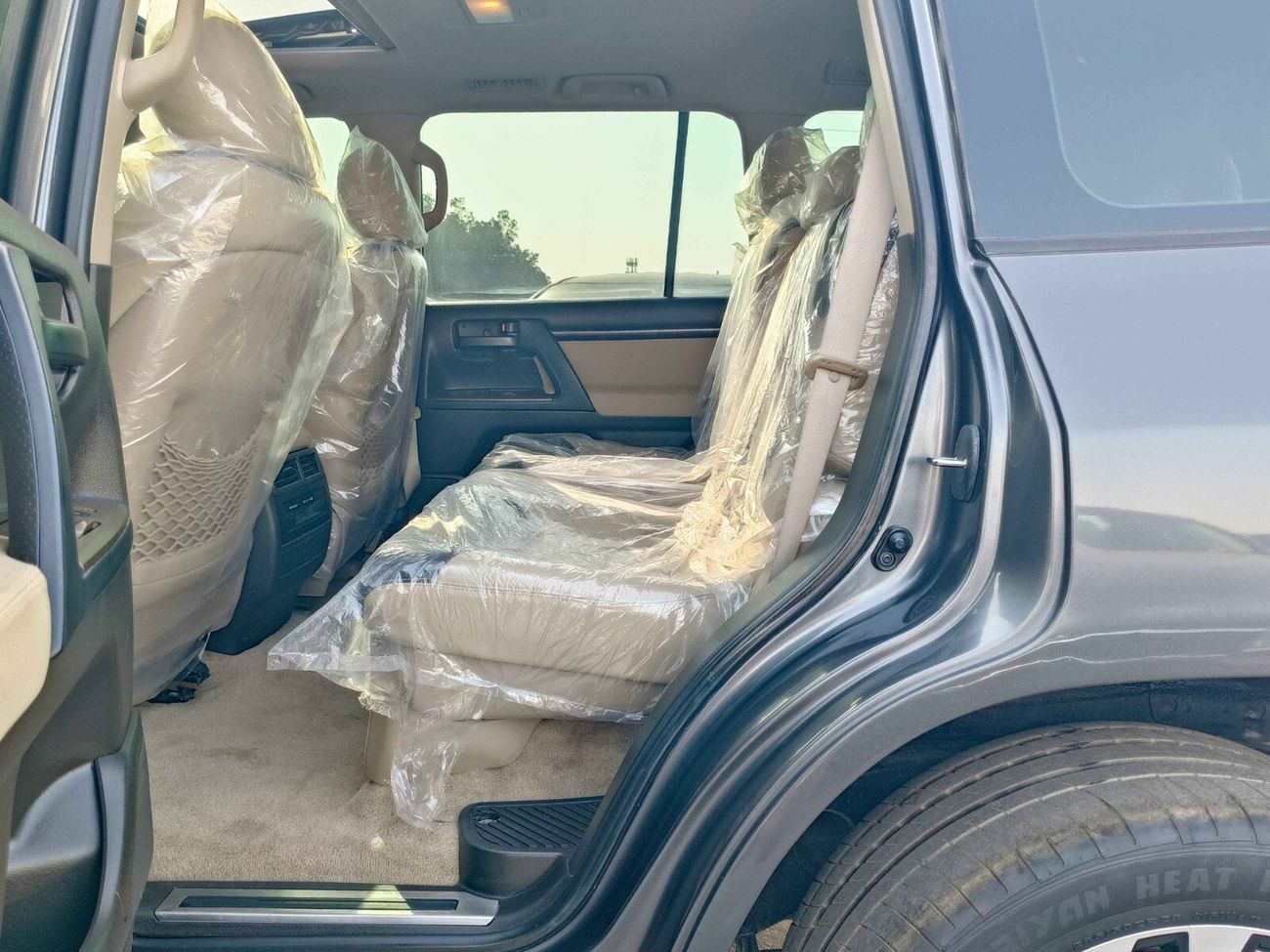 Toyota Land Cruiser VXR BIG ENGINE/  SHAPE 2021/ FULL OPTION / LOT#46060