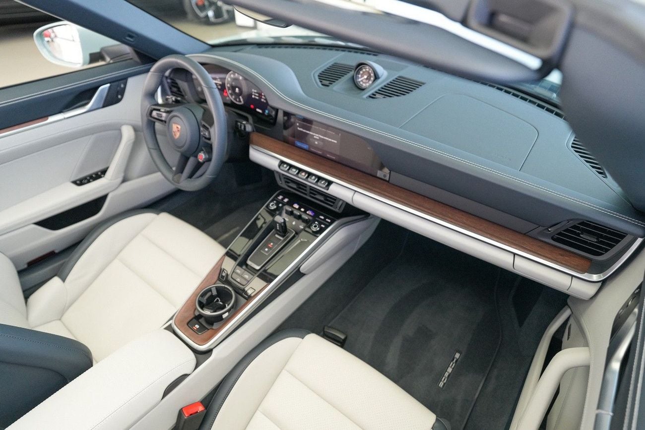 Porsche 911 CARRERA
