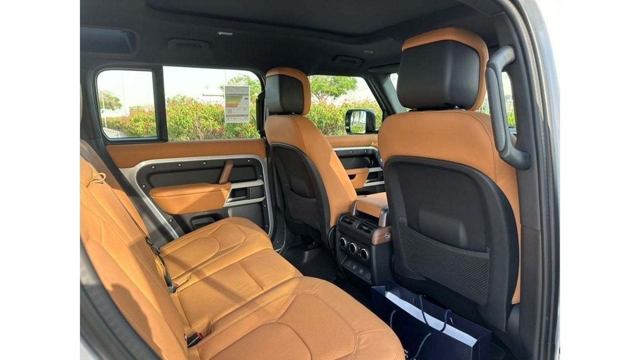 Land Rover Defender New! GCC Spec & With Warranty & Service