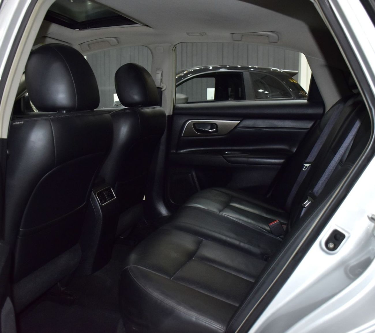 نيسان ألتيما EXCELLENT DEAL for our Nissan Altima 3.5 SL ( 2013 Model ) in Silver Color GCC Specs