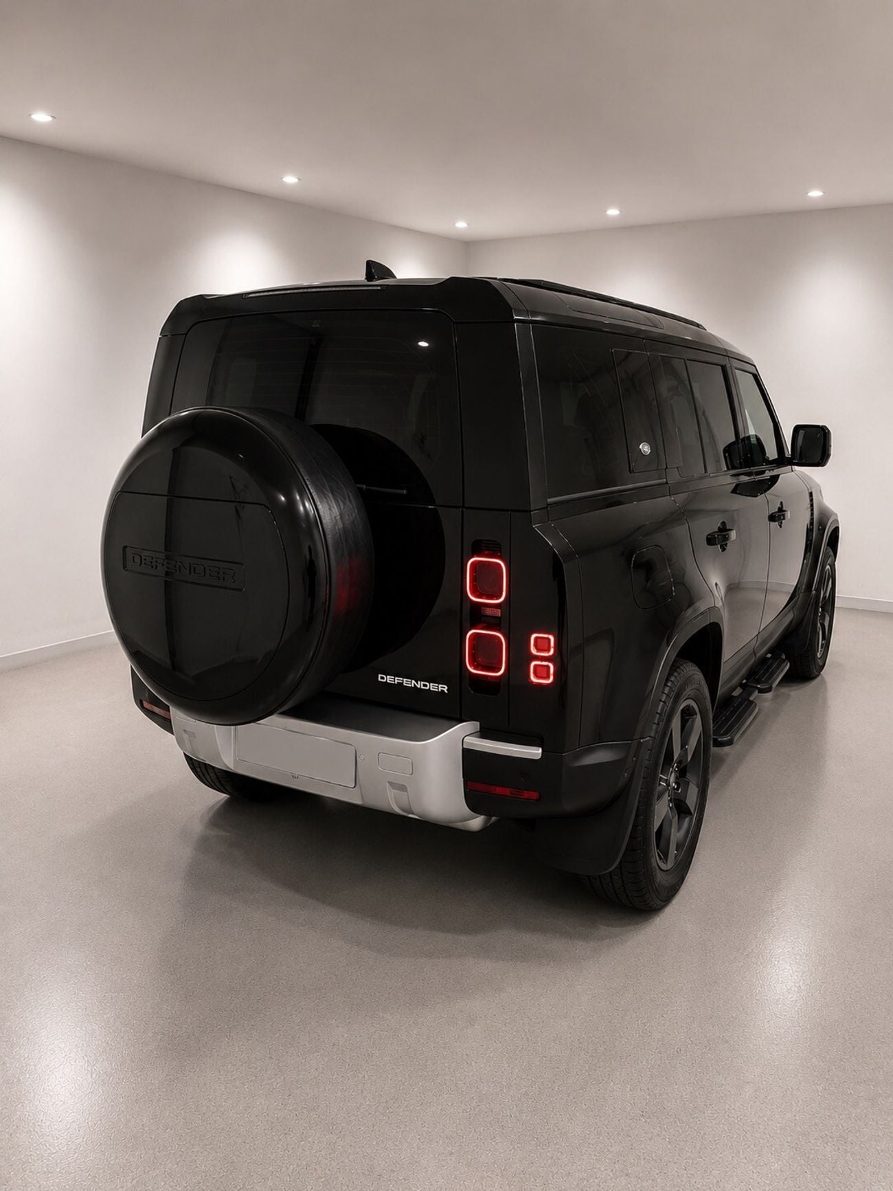 لاند روفر ديفندر 110 HSE P400