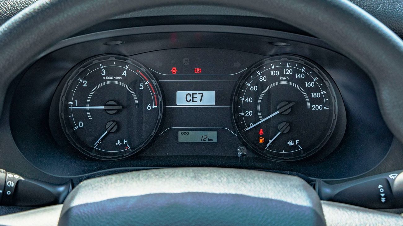 تويوتا هيلوكس 