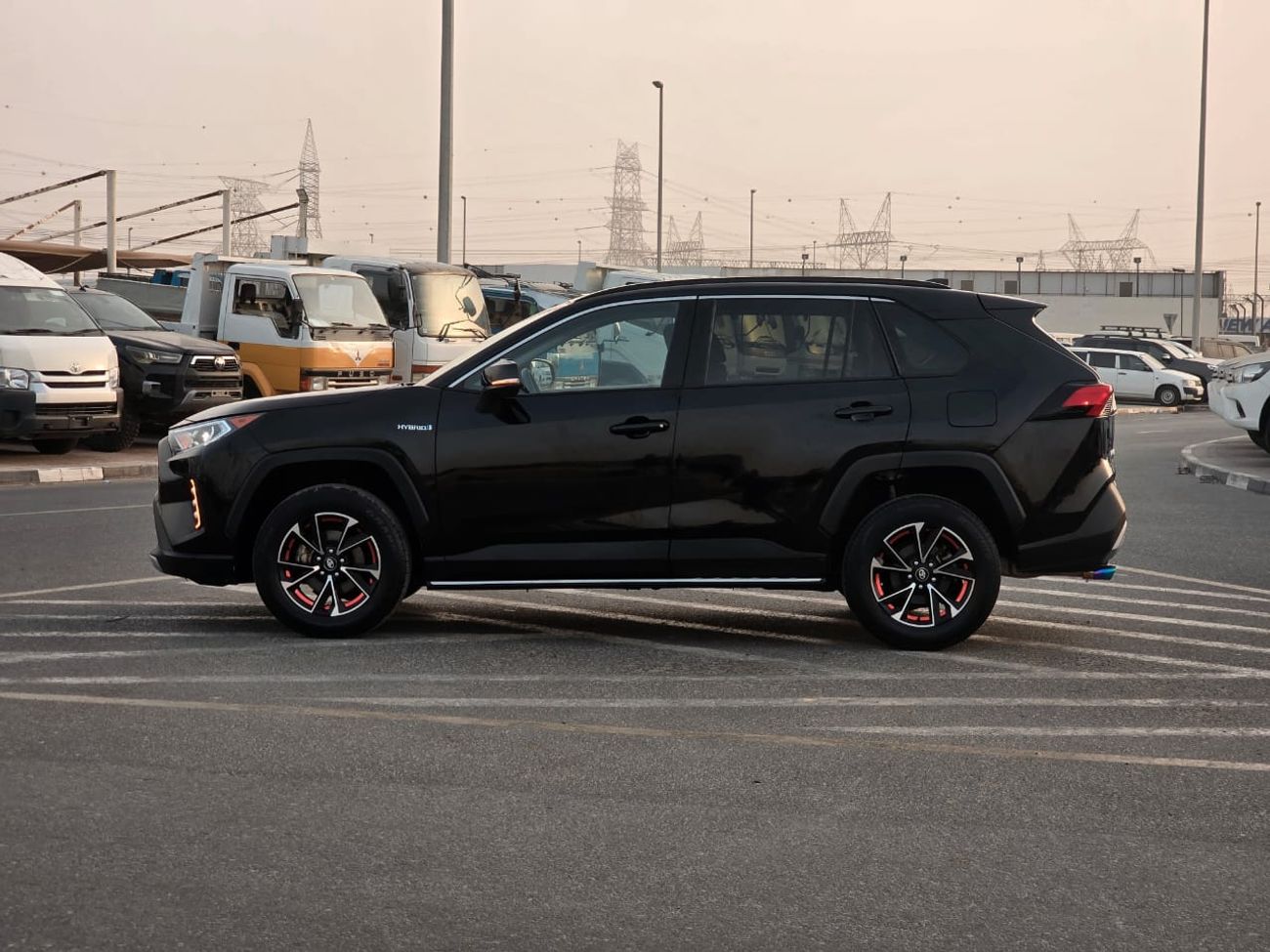 Toyota RAV4 2021 Toyota Rav4 XLE Premium Hybrid Full Option - 2.5L V4 AWD 4x4 - Well Maintained - 22000 mileage-