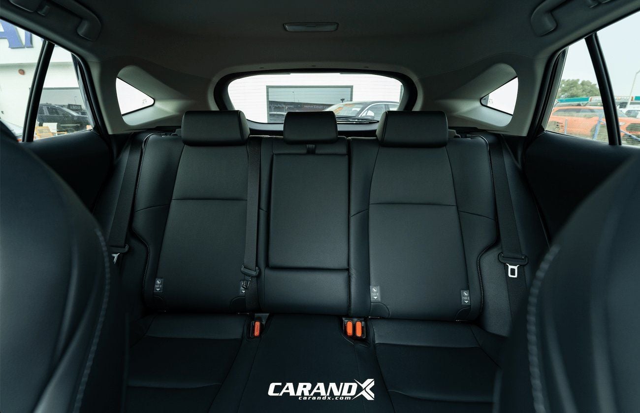 تويوتا فينزا 2.0L CVT 2WD Luxury Petrol 2025