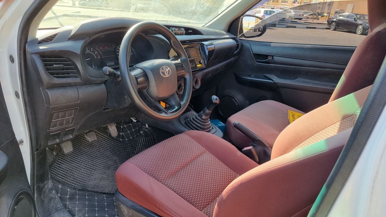 تويوتا هيلوكس GL 2.7L Single Cab Utility
