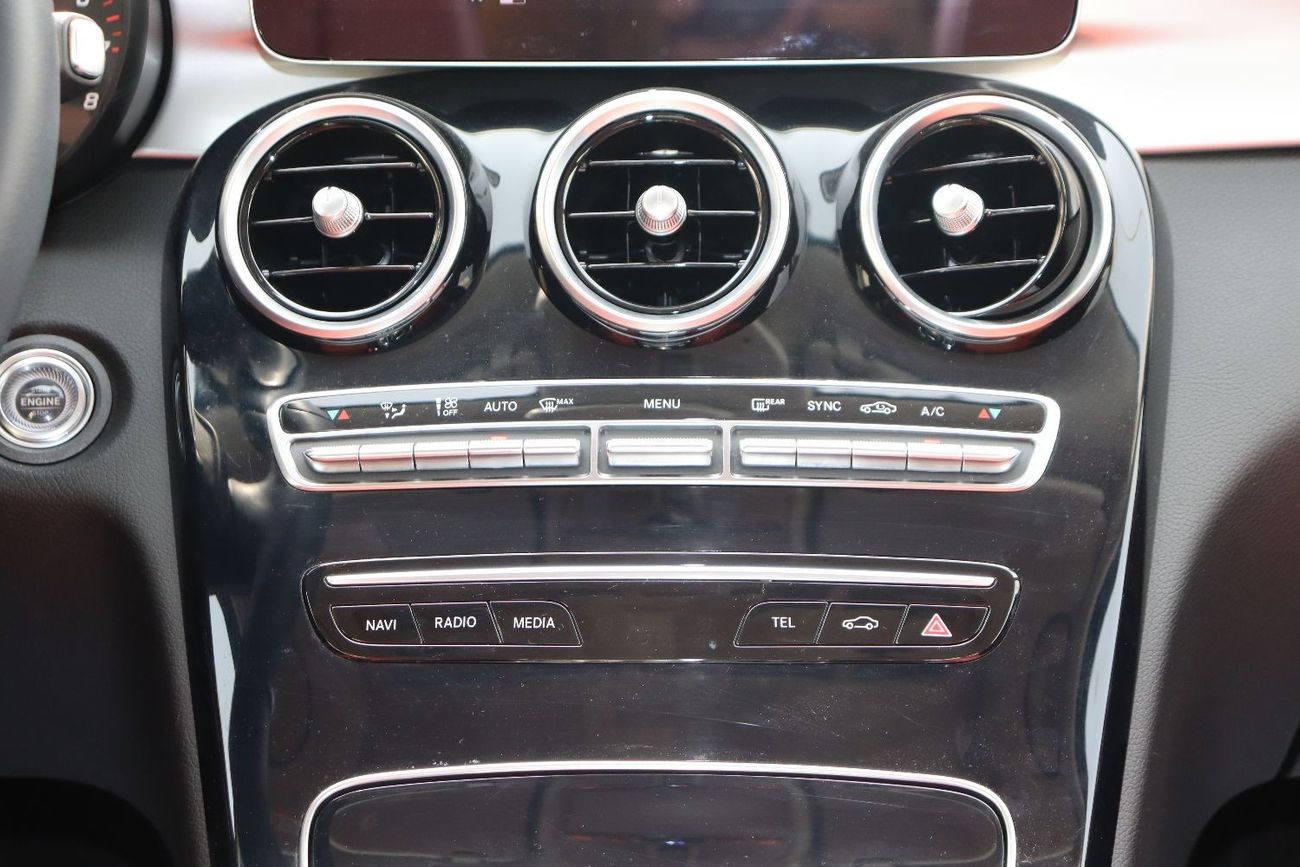 Mercedes-Benz C 200 Mercedes-Benz C300 (Japan)