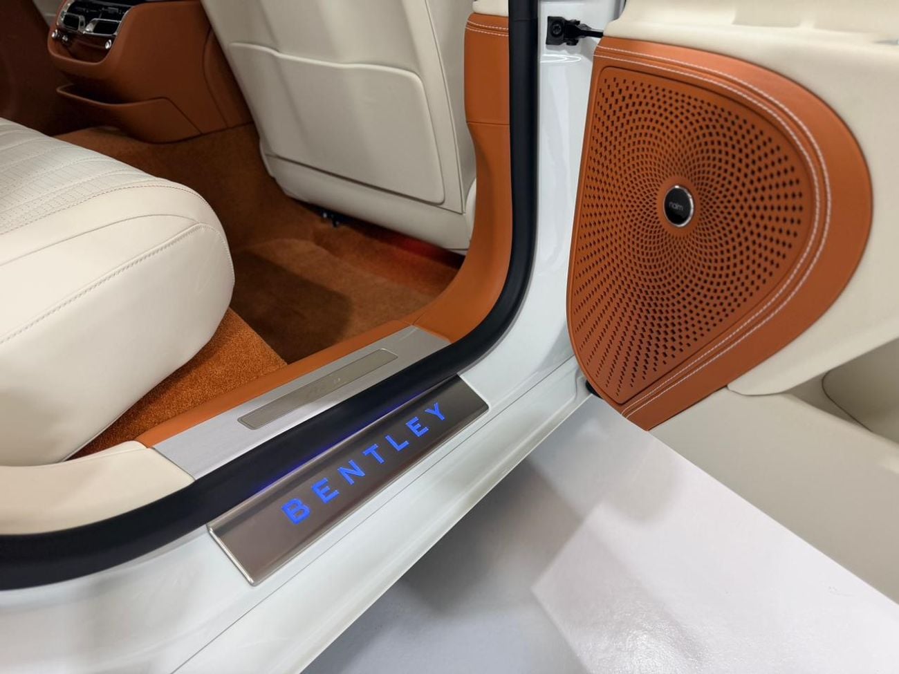 بنتلي فلاينج سبور 4.0T V8