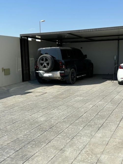 لاند روفر ديفندر 110 SE P300 2.0L