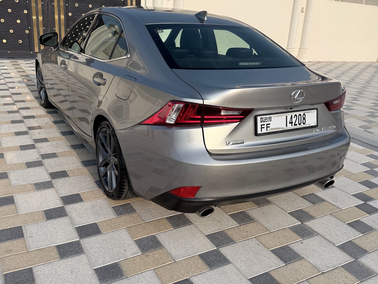 Lexus IS350 f-sport  3.5l awd