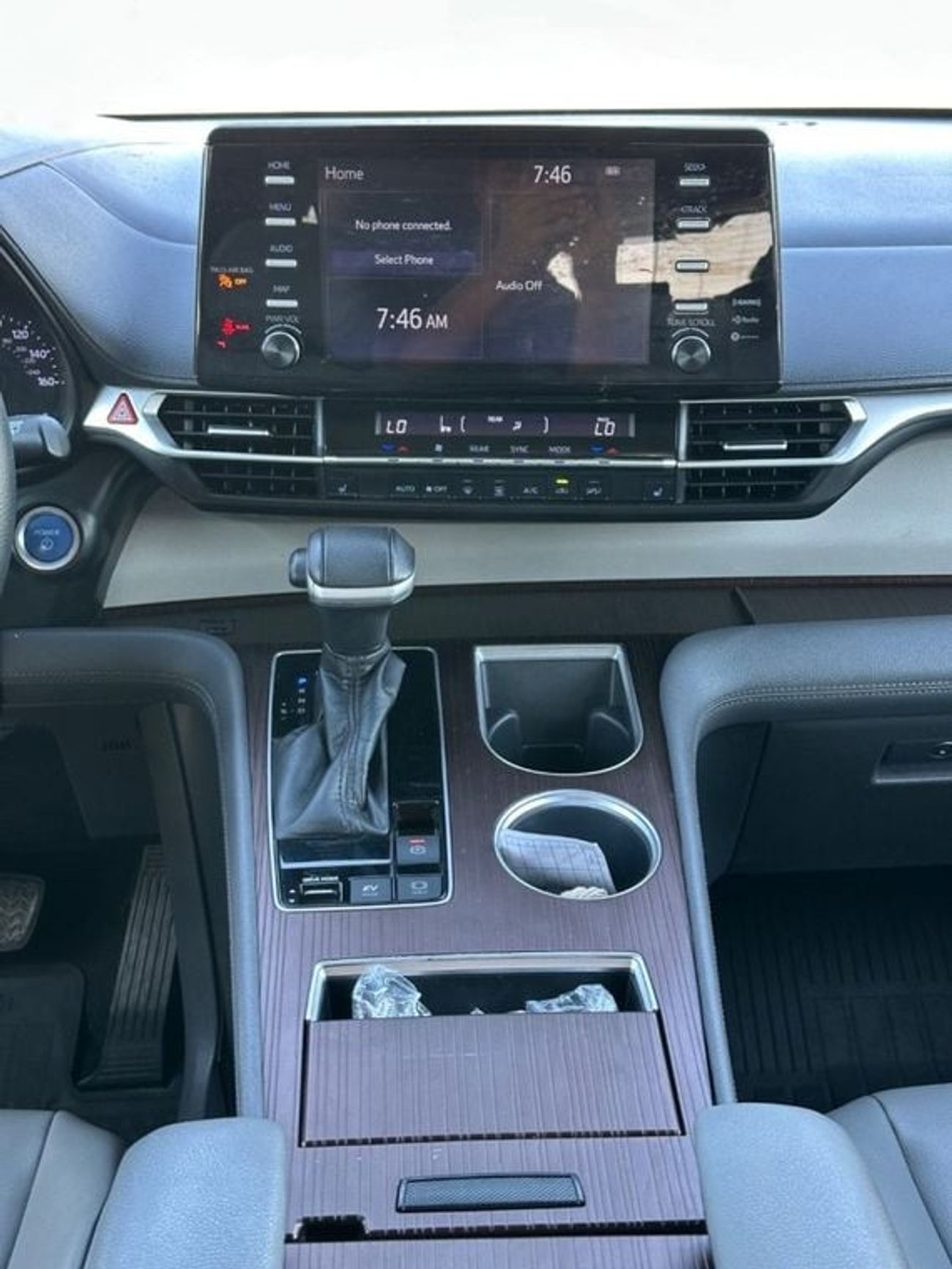 Toyota Sienna Hybrid XLE premium Full Option