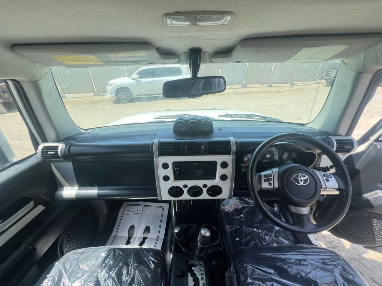 Toyota FJ Cruiser BASE PETROL 4,0 LITER ,RIGHT HAND DRIVE 2012 MODEL
