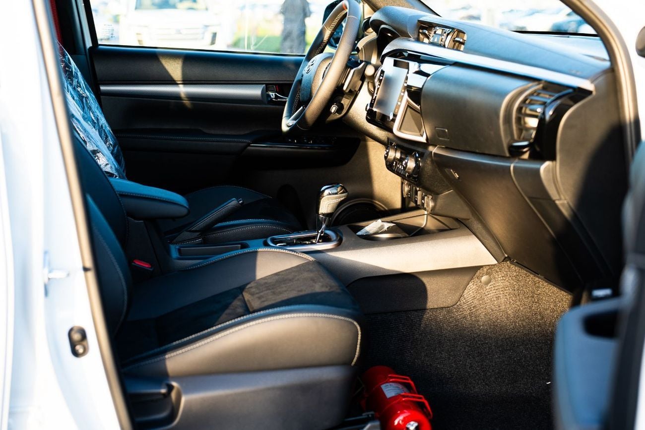 تويوتا هيلوكس ADVENTURE Toyota Hilux GR Sport 4.0L V6 2026  4WD Automatic