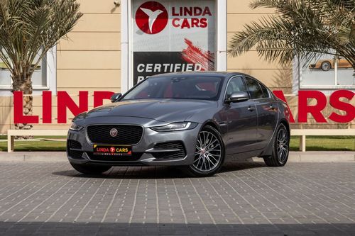 Jaguar XE SE 2.0L (250 HP)