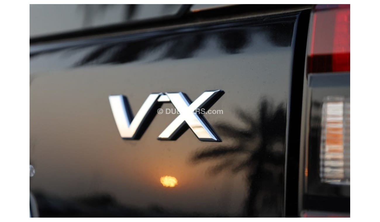 Toyota Prado TOYOTA_PRADO_4.0_VX1_2023_GASOLINE_GCC_BLACK_COOLBOX_7SEATS_FULL_OPTIONS