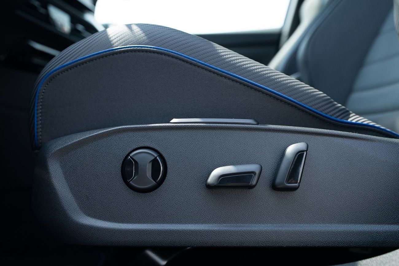 Volkswagen Golf R Topline 2.0L( 333HK) 2025