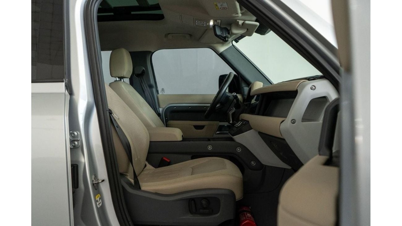 لاند روفر ديفندر P400 110 اول نسخة