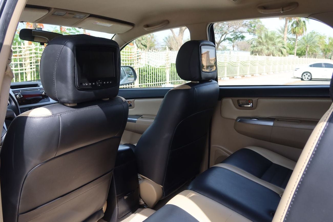 تويوتا فورتونر SR5 2.7L