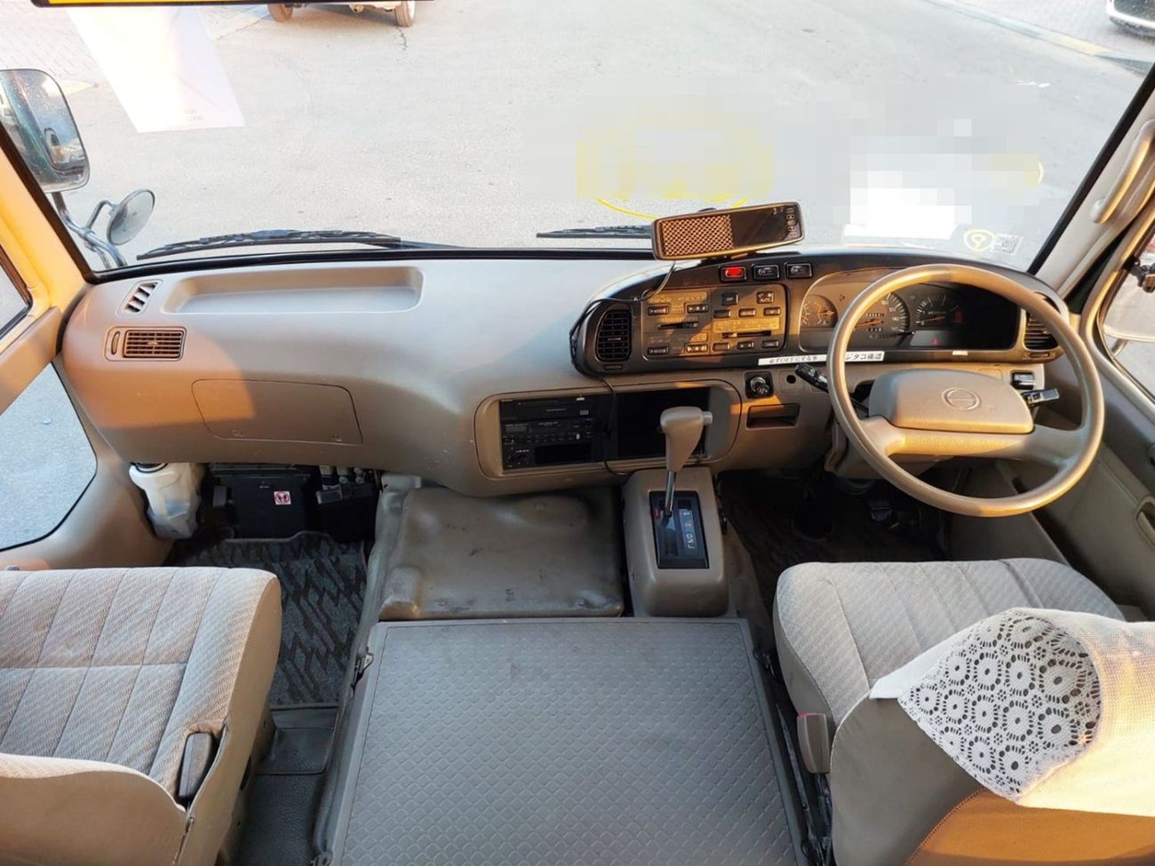 تويوتا كوستر TOYOTA COASTER BUS RHD 1998 MODEL 4.1 L DIESEL AUTOMATIC(PM02852)