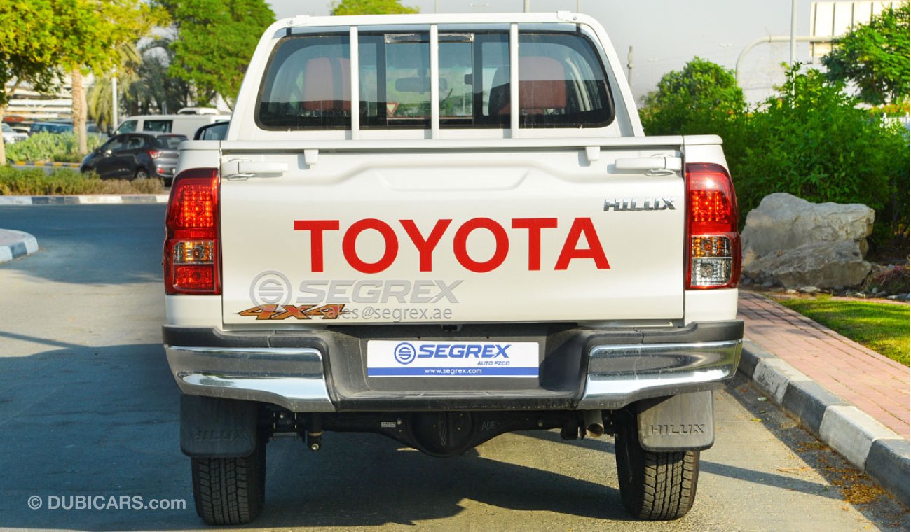 Toyota Hilux 4WD DC 2.7 Petrol Power Option - اسود متوفر