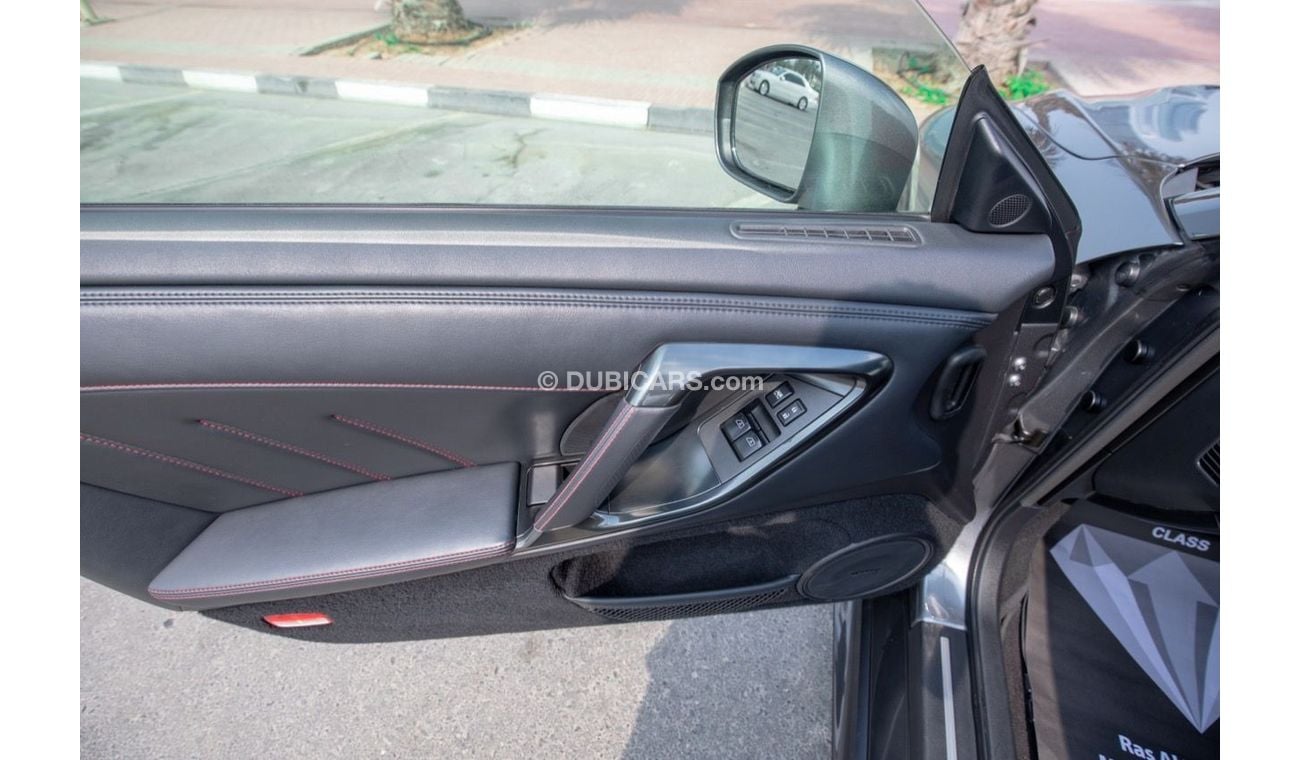 Nissan GTR Nissan GTR -V8 2017 Gcc Full Options 6-speed automated manual All wheel drive