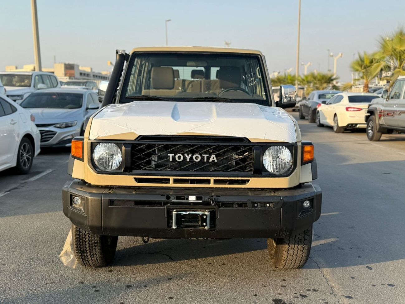 Toyota Land Cruiser 70 TOYOTA LC76 HARDTOP 5 DOORS 4.0L PETROL V6 MID OPTION M/T 2025 MODEL