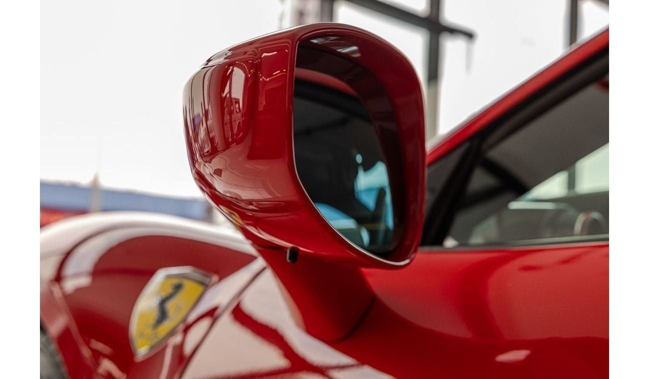 فيراري F8 تريبوتو 3.9T V8 Ferrari F8 Tributo 3.9L | Fully Carbon Fiber Interior and Exterior | 2021 | Agency Warranty