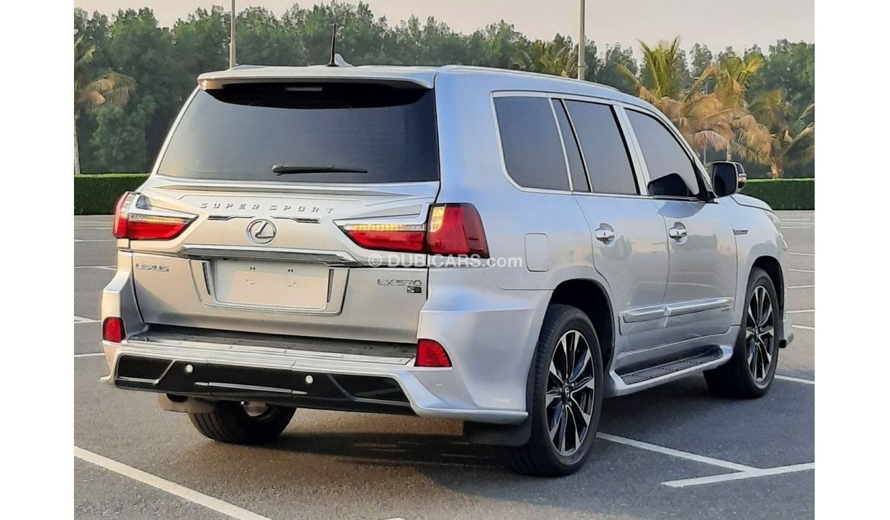 Lexus LX 570 facelifted