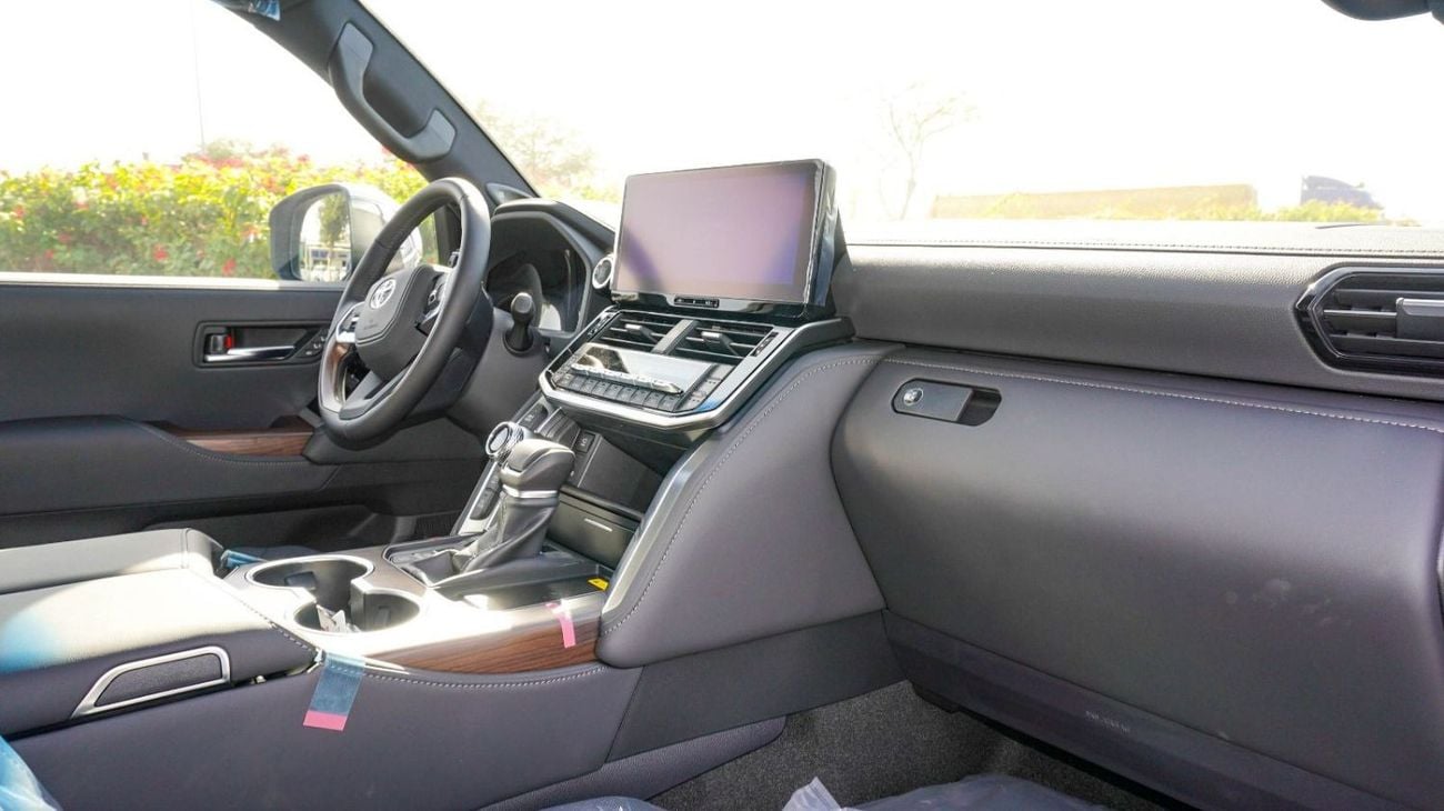 Toyota Land Cruiser TOYOTA LC300 VX-HI 3.5L PETROL 2025 MODEL GCC