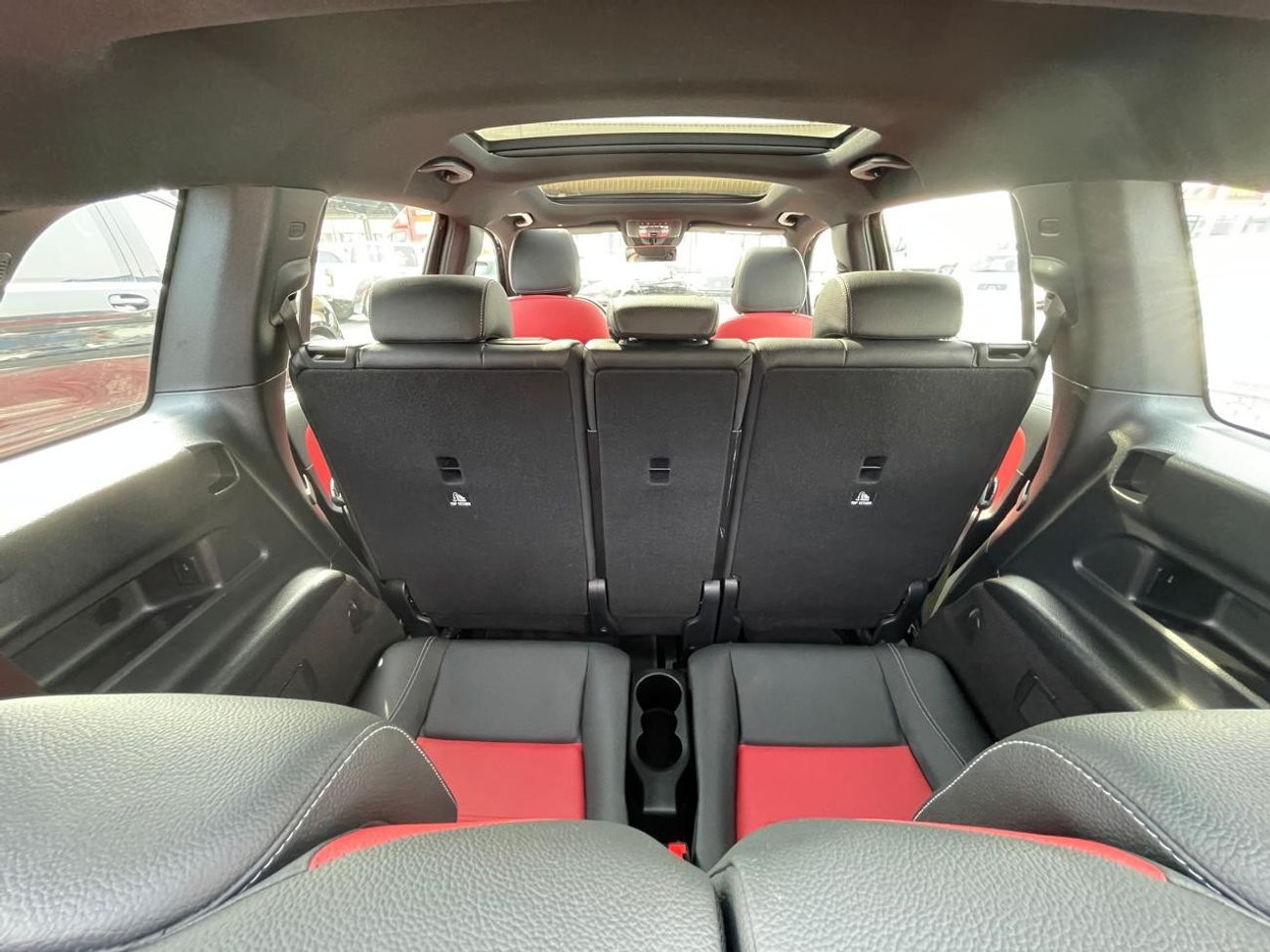 Mercedes-Benz GLB 250 4MATIC 2.0L AMG Under warranty & Service 2022 GCC